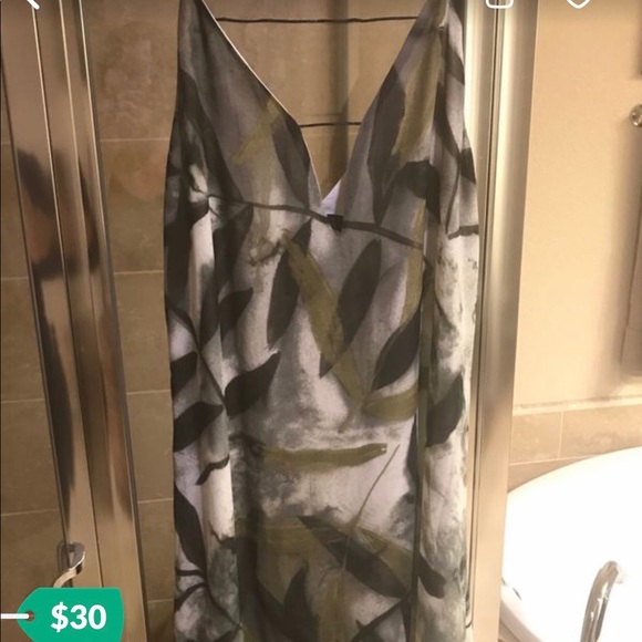 Dress - Picture 3 of 3